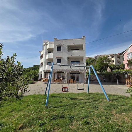 Apartments Leticia I Baska  Bagian luar foto