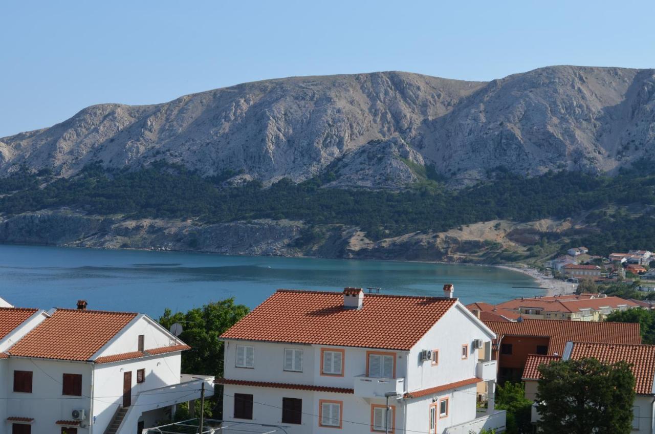 Apartments Leticia I Baska  Bagian luar foto